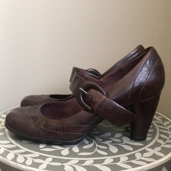 Clarks Shoes - Indigo by Clarks MaryJane Leather Heels Shoes 9.5
